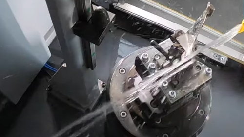 Lâmina de turbina de polimento de cintas abrasivas na máquina automática de retificação e polimento de cinta IMM SPE