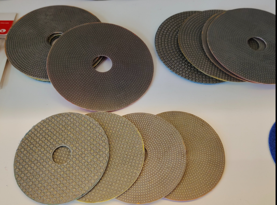 What are the specifications of diamond polishing pads