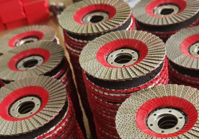 Detailéiert Aféierung an Uwendungen vun Diamant-Lampenscheiwen