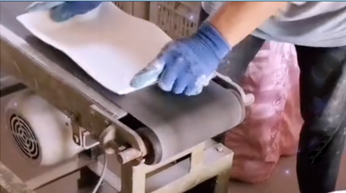 Wide sanding belt for polishing big size ceramic plates